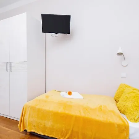 Apartment Przytulne Studio Krowoderska By Renters *